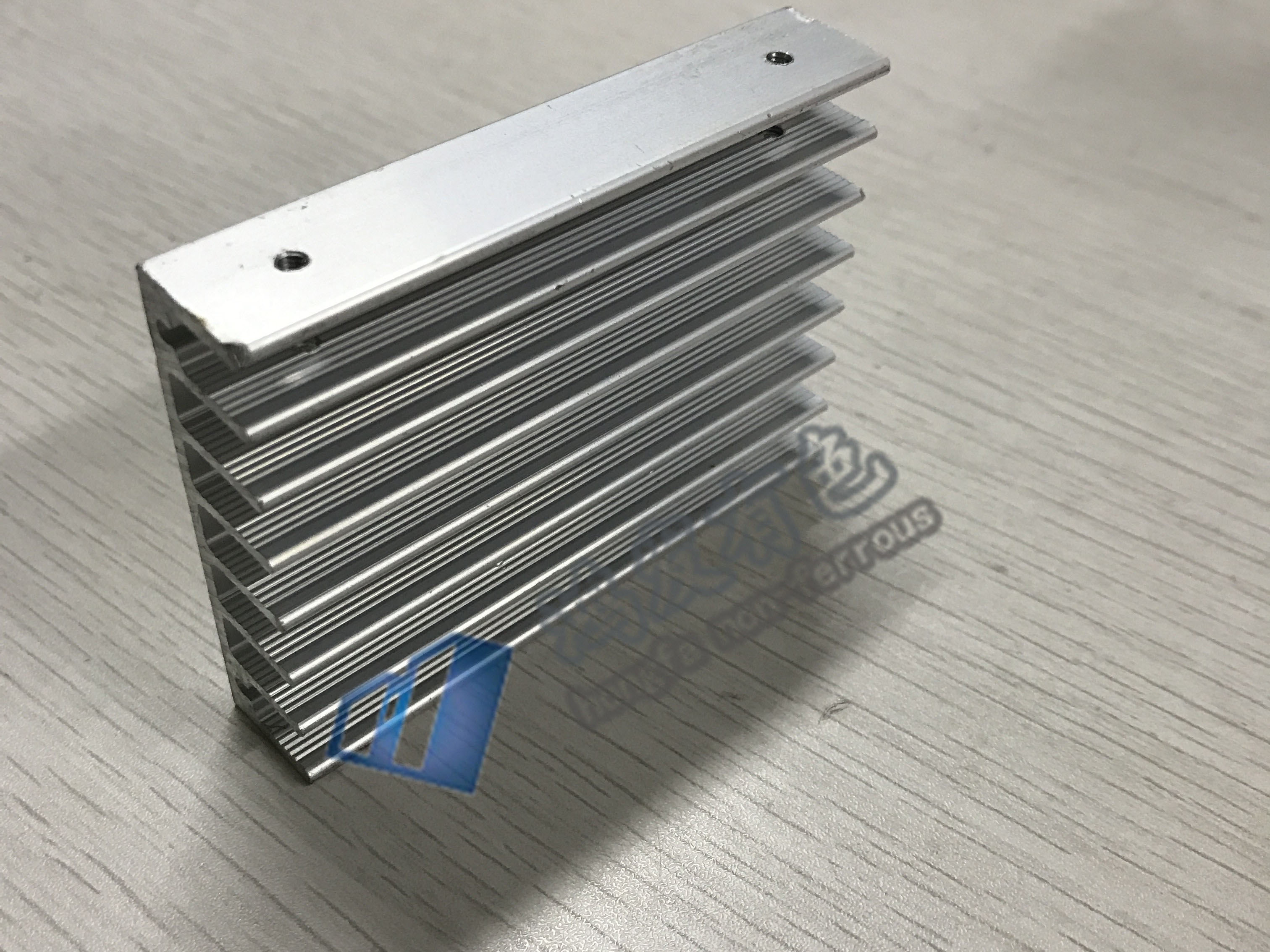散熱器生產廠家定制鋁合金梳子散熱器